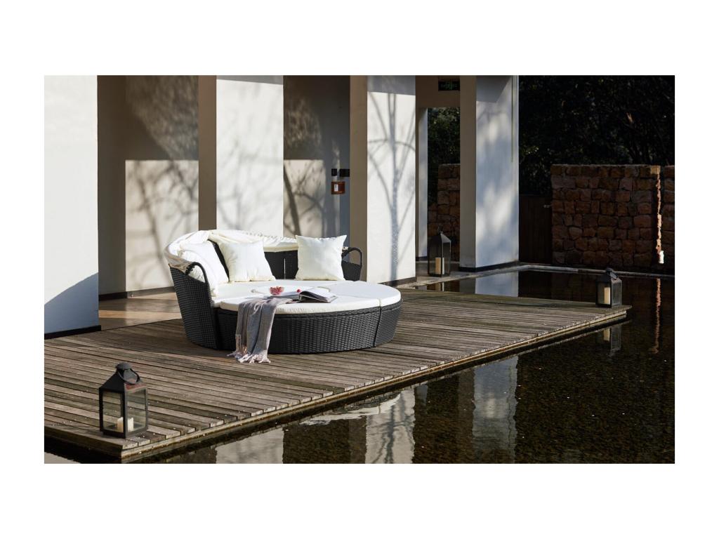 Homzora modular garden furniture set for 4/6 people in black woven resin